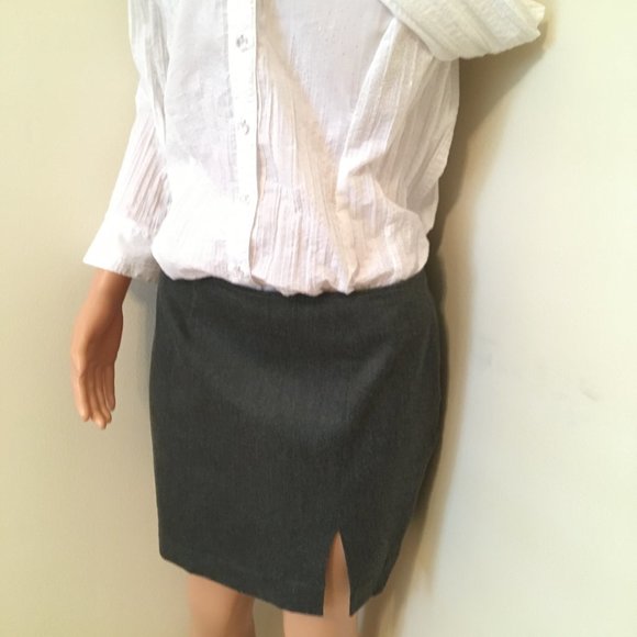 Gray Slit Side Short Skirt - Picture 3 of 4